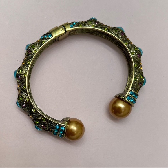 Heidi Daus Coral Pearl Clamp Bangle with Aqua Crystals - Picture 9 of 17